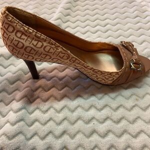 Etienne Aigner Open Toe Heel Xanto
